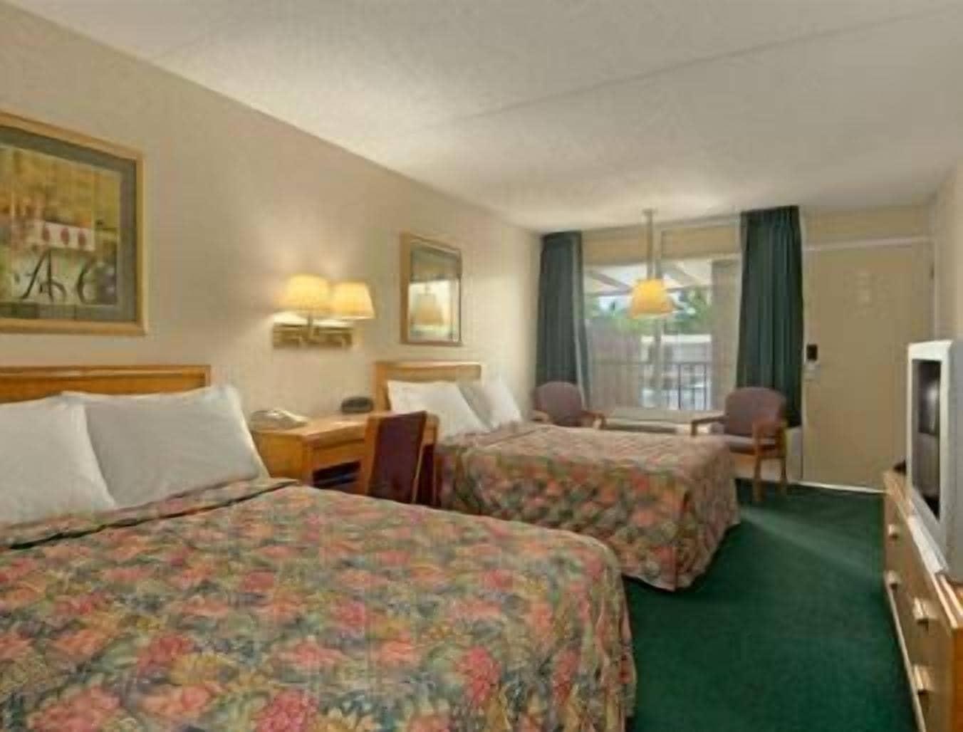 Days Inn By Wyndham Paducah Room photo